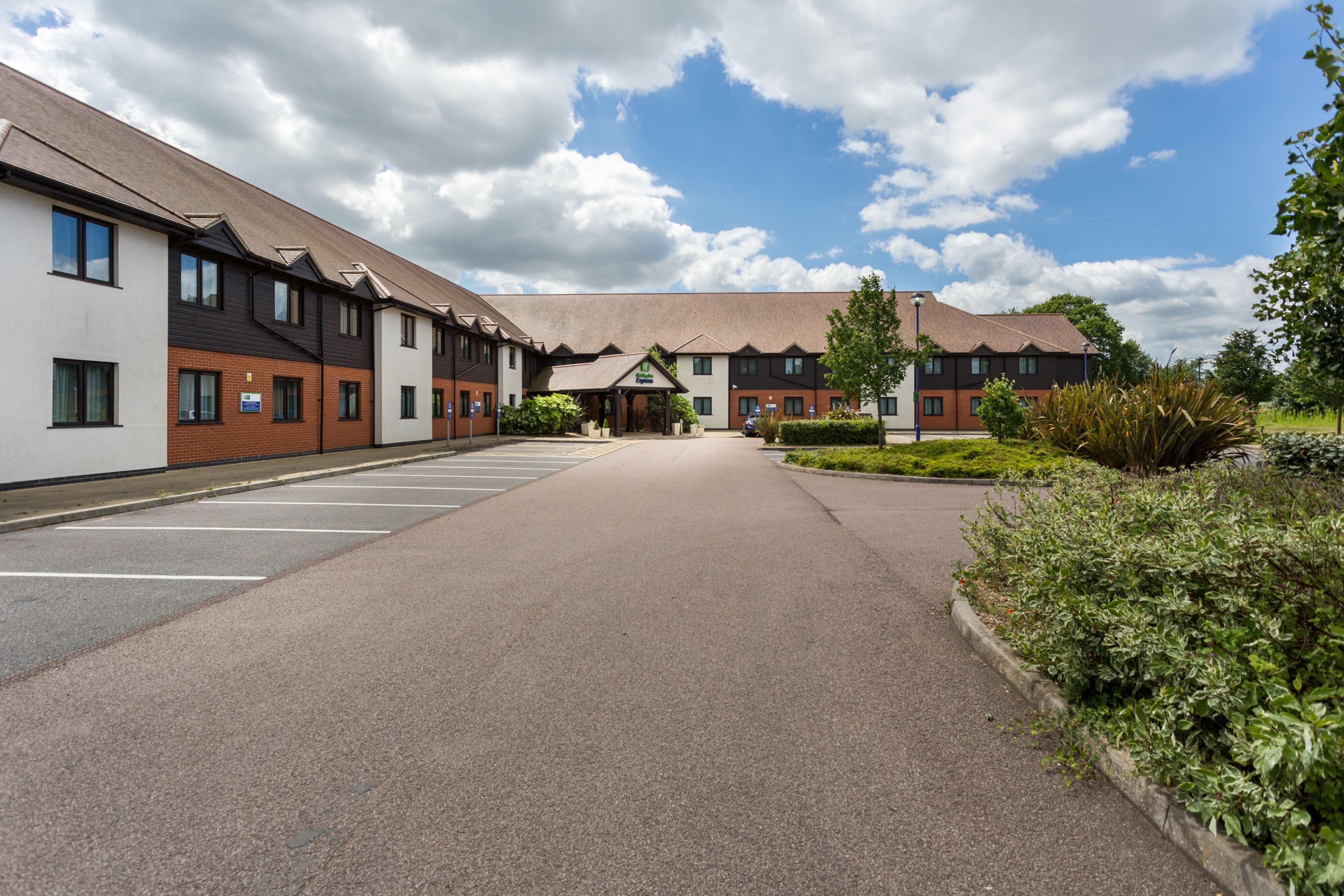 Holiday Inn Express Colchester By Ihg Εξωτερικό φωτογραφία