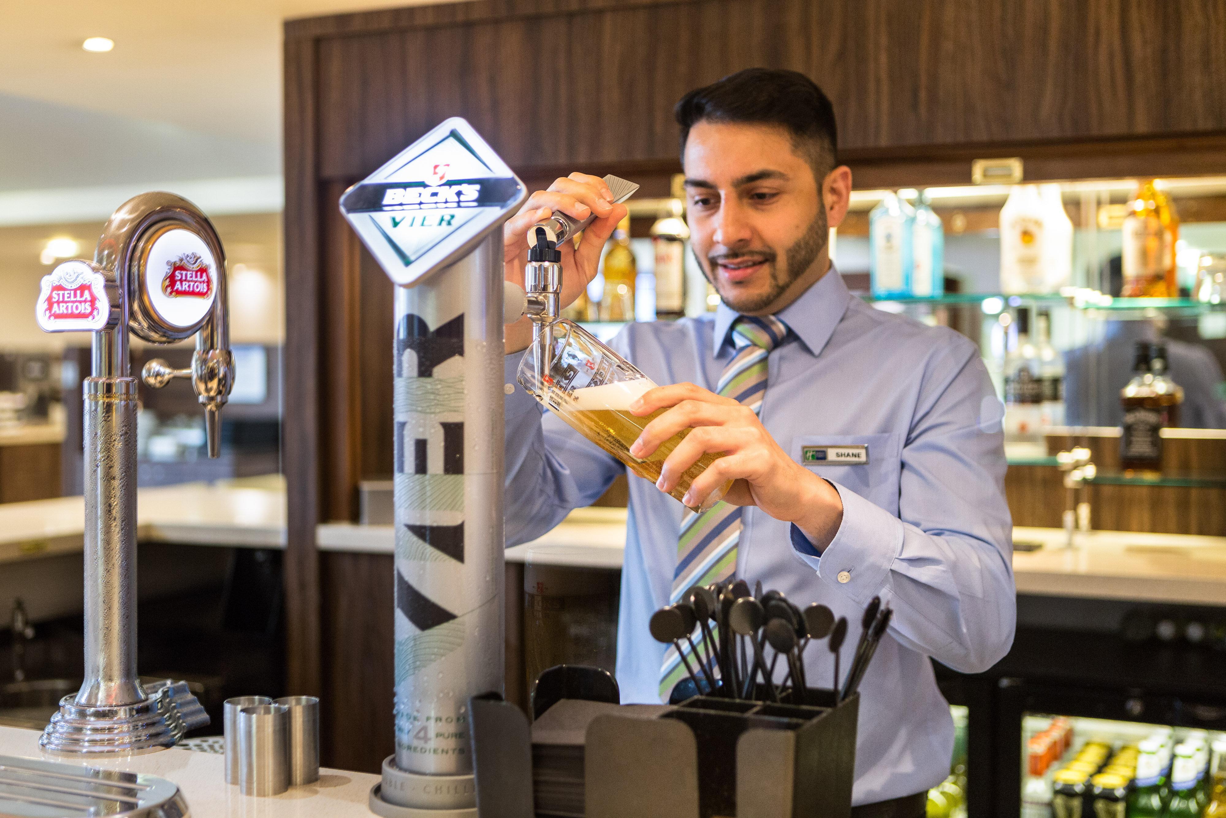 Holiday Inn Express Colchester By Ihg Εξωτερικό φωτογραφία