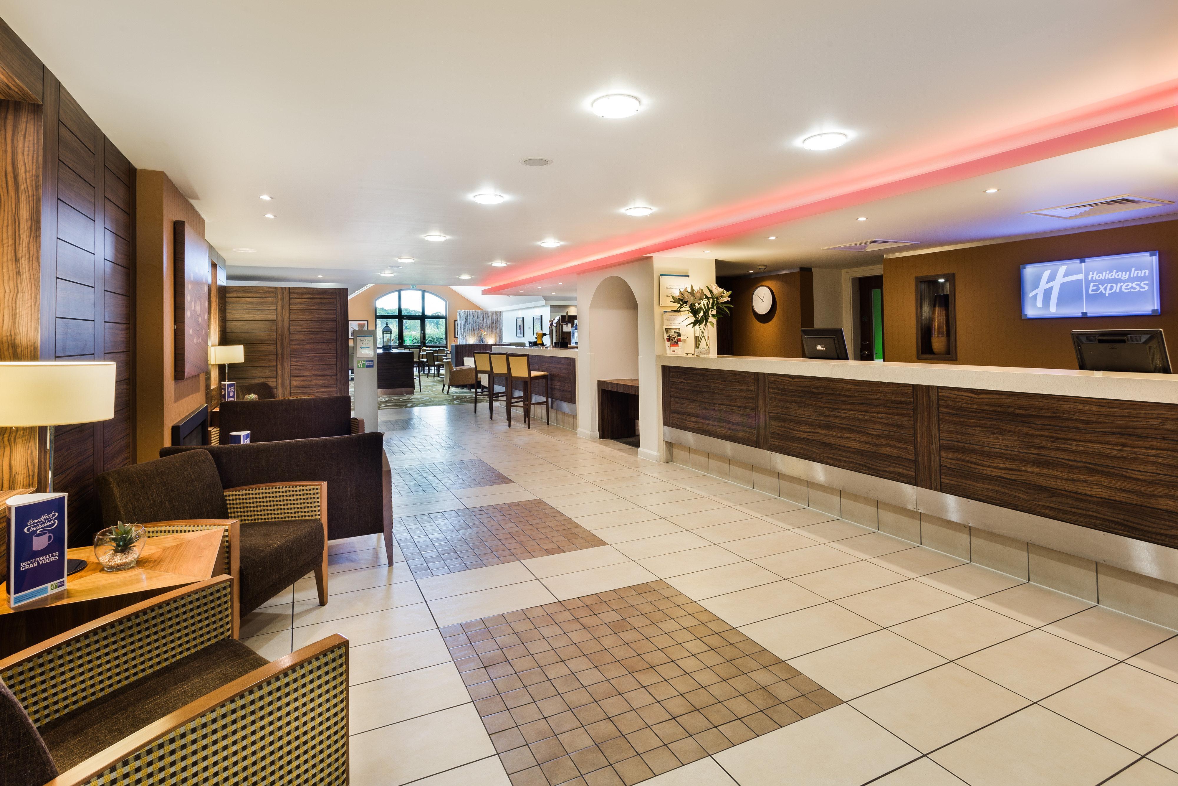 Holiday Inn Express Colchester By Ihg Εξωτερικό φωτογραφία