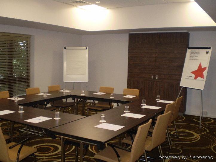 Holiday Inn Express Colchester By Ihg Ανέσεις φωτογραφία
