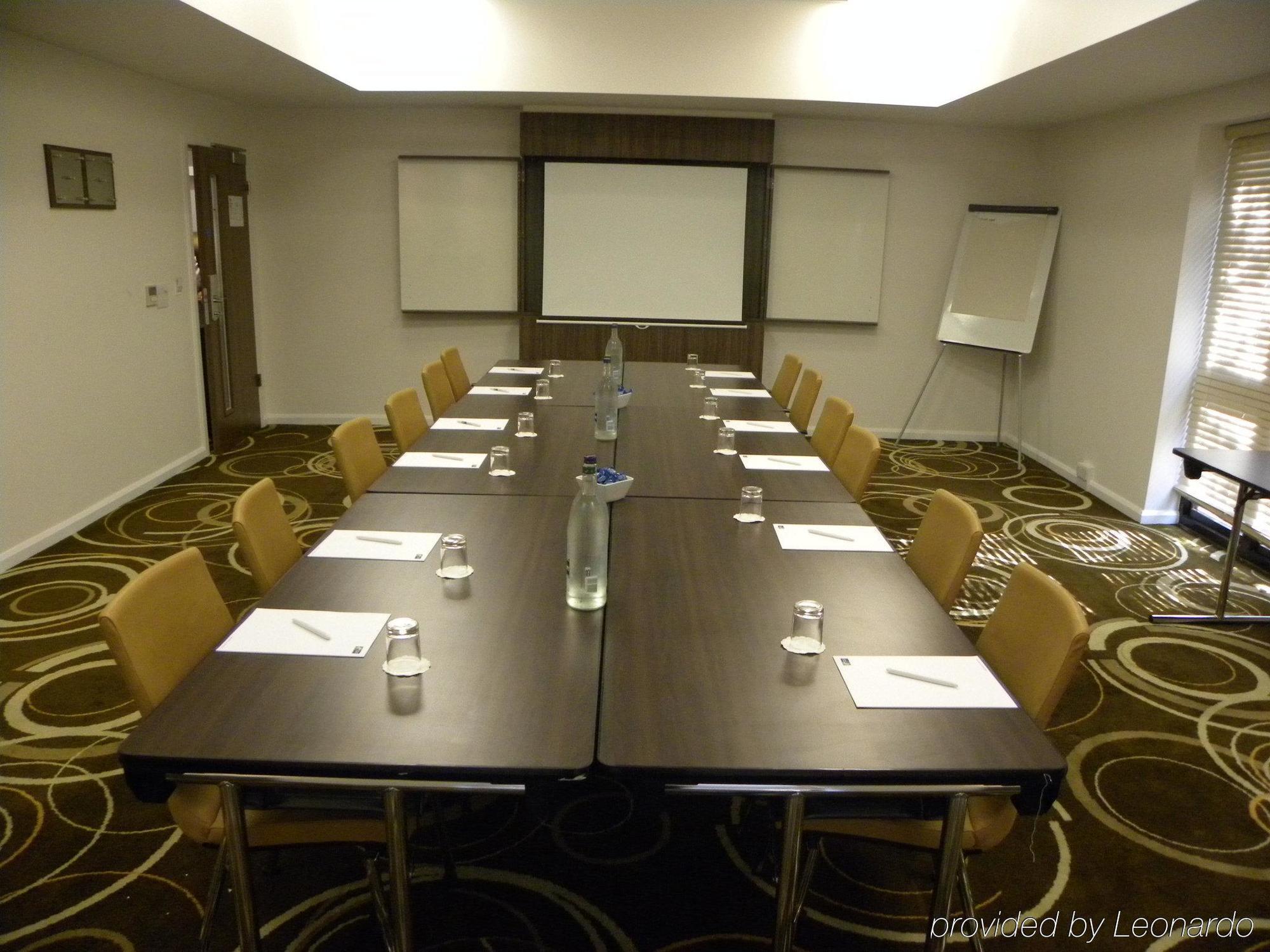 Holiday Inn Express Colchester By Ihg Ανέσεις φωτογραφία